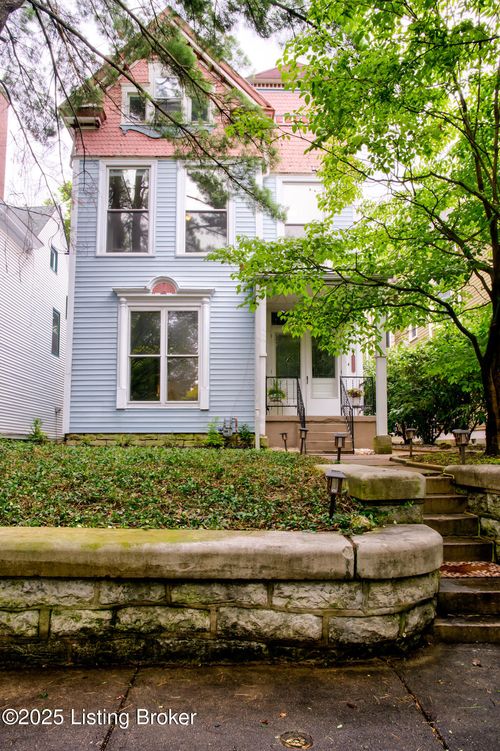 1422 Highland Ave, Louisville, KY, 40204-2029 | Card Image