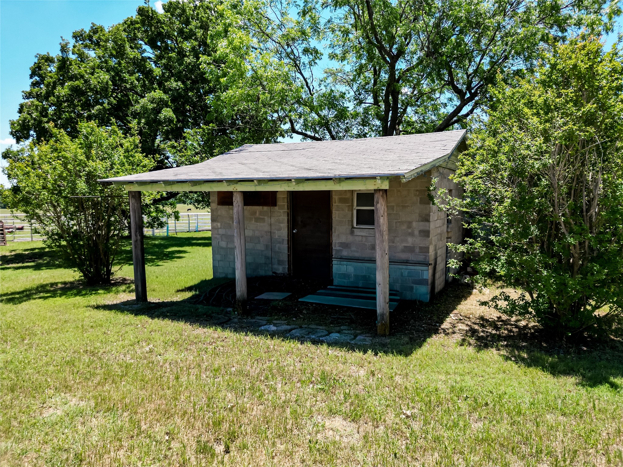 Commercial Sale in Brock 2