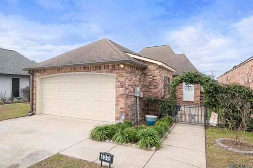 5379 Courtyard Dr, Gonzales, LA, 70737-8560 | Card Image