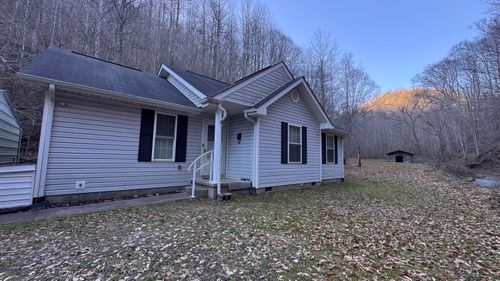421 Wren Branch Rd, Oneida, KY, 40972-6357 | Card Image