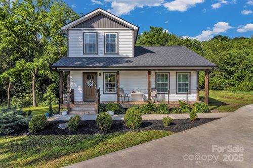 1024 Bear Creek Rd, Leicester, NC, 28748-6312 | Card Image