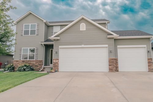 4401 Brook Dr, Bellevue, NE, 68123-6406 | Card Image