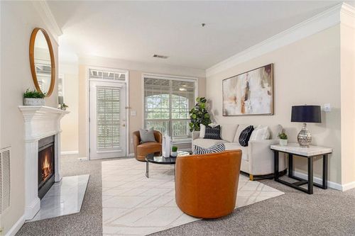 925 Sandringham Dr, Alpharetta, GA, 30004-4976 | Card Image