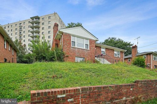 4227 23rd Pkwy, TEMPLE HILLS, MD, 20748-7020 | Card Image