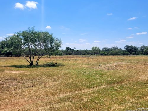 LOT 4 OF 7 Bar R Lane, Floresville, TX, 78114 | Card Image