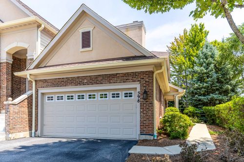 598 Harvey Lake Dr, Vernon Hills, IL, 60061-1204 | Card Image