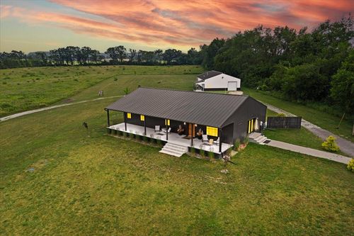 7499 Mathews Rd, Spring Arbor, MI, 49283-9508 | Card Image