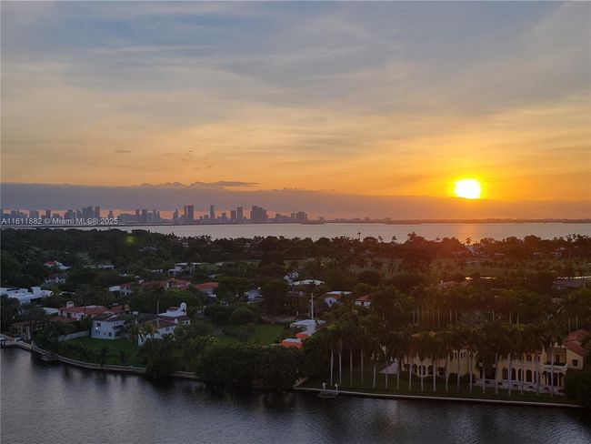 APT-16F - 5600 Collins Ave, Condo with 2 bedrooms, 2 bathrooms and null parking in Miami Beach FL | Image 4