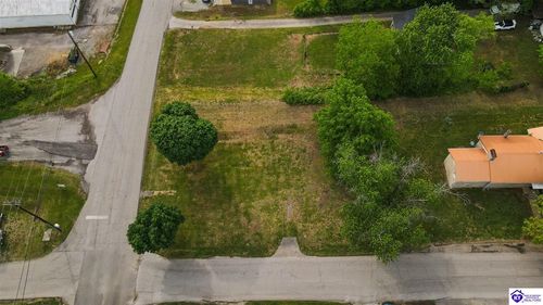 210 E Hodgenville Road, Greensburg, KY, 42743 | Card Image