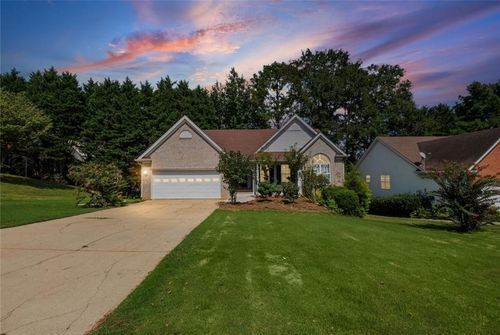 2135 Saint Thomas Way, Suwanee, GA, 30024-3285 | Card Image
