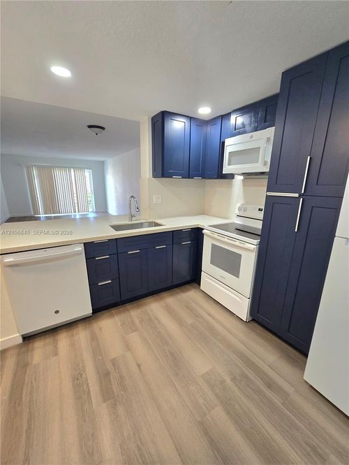 3j-1700 Nw 58th Ter, Sunrise, FL, 33313 | Card Image
