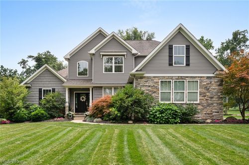49820 Greystone Dr, Amherst, OH, 44001-9850 | Card Image