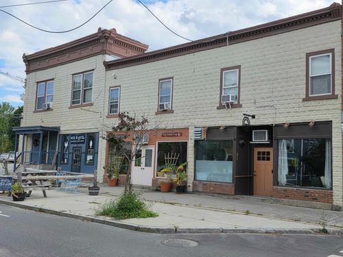 25 Back St, Randolph, VT, 05060-7701 | Card Image