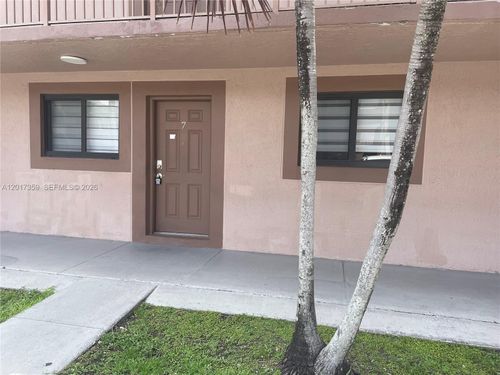 7-2332 W 56th St, Hialeah, FL, 33016-7053 | Card Image