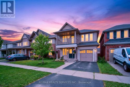 44 English Lane, Brantford, ON, N3T0H1 | Card Image