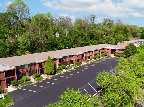 2323 Newton St, Akron, OH, 44305-3903 | Card Image