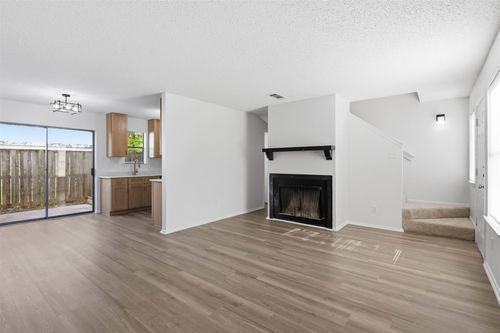 612 Ridgeline Dr, Hurst, TX, 76053-4733 | Card Image