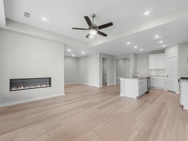 7527 Bristlegrass Colony Ct, House other with 4 bedrooms, 3 bathrooms and 2 parking in Cypress TX | Image 6