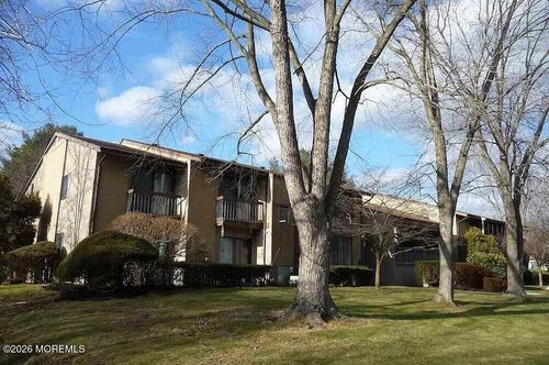 76 Manchester Ct, Red Bank, NJ, 07701-5497 | Card Image