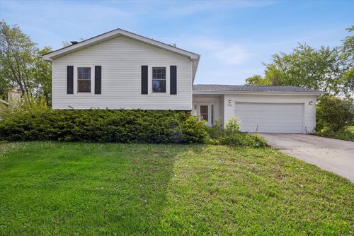 7021 Richmond Ave, Darien, IL, 60561-4016 | Card Image