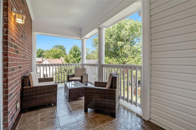 APT-3C - 505 N And South Rd, Condo with 3 bedrooms, 3 bathrooms and 2 parking in University City MO | Image 5