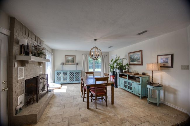 3662 An County Road 359, Home with 3 bedrooms, 3 bathrooms and null parking in Palestine TX | Image 13