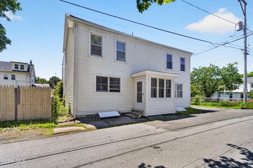 17 Hudson Street, Waterford, NY, 12188 | Card Image