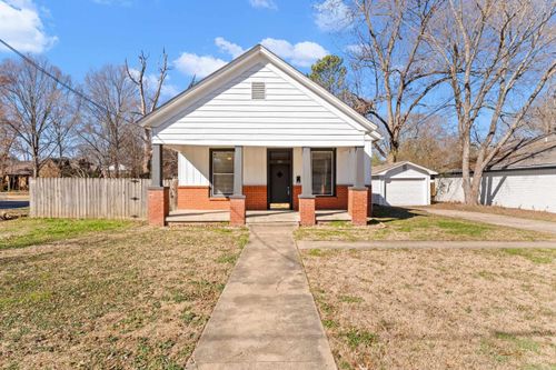 303 Ash St, Conway, AR, 72034-6420 | Card Image