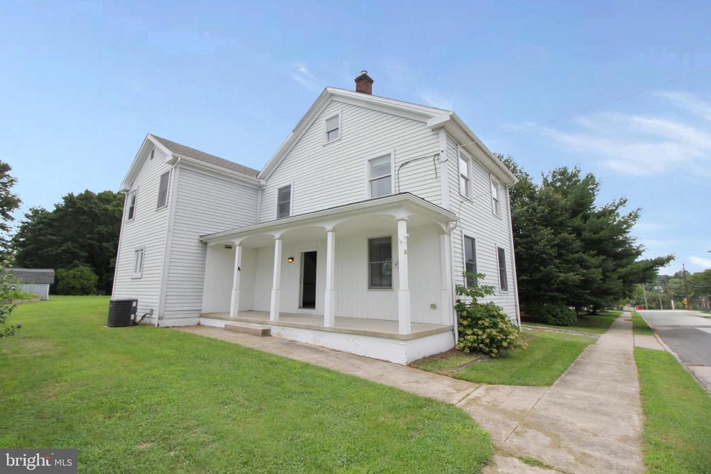 Chestnut St, Mantua, NJ 08051