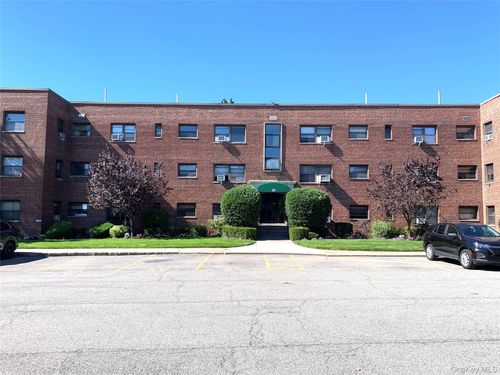 apt-1a-25 Shady Glen Ct, New Rochelle, NY, 10805-1820 | Card Image