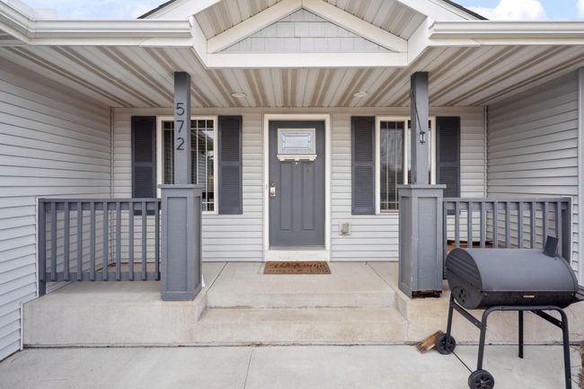 572 172 Nd St, House other with 4 bedrooms, 3 bathrooms and null parking in Hammond WI | Image 4