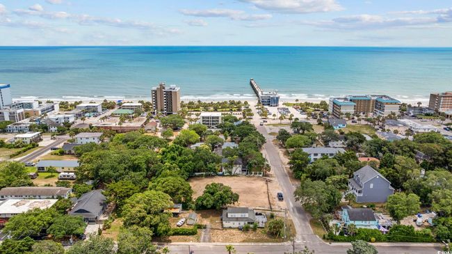 Aerial view of expansive beach | Image 9