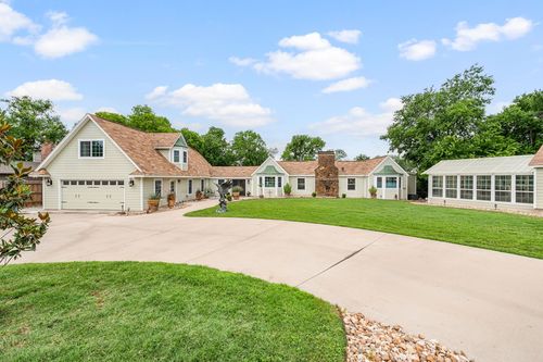 8121 Cahoba Dr, Fort Worth, TX, 76135-4438 | Card Image