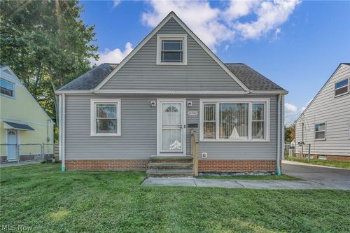 24940 Devoe Ave, Euclid, OH, 44123-2242 | Card Image