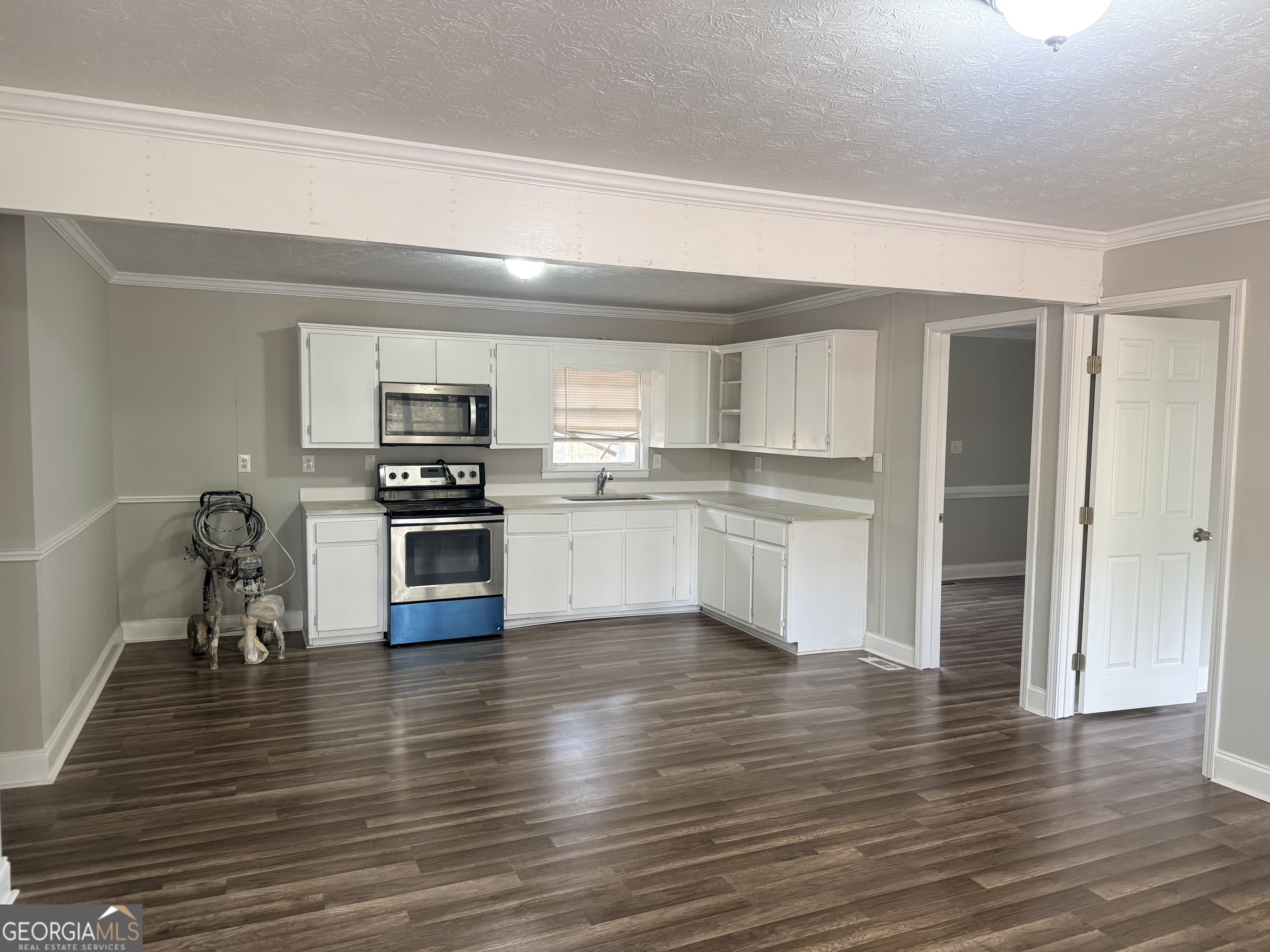 Commercial Sale in Lilburn 5