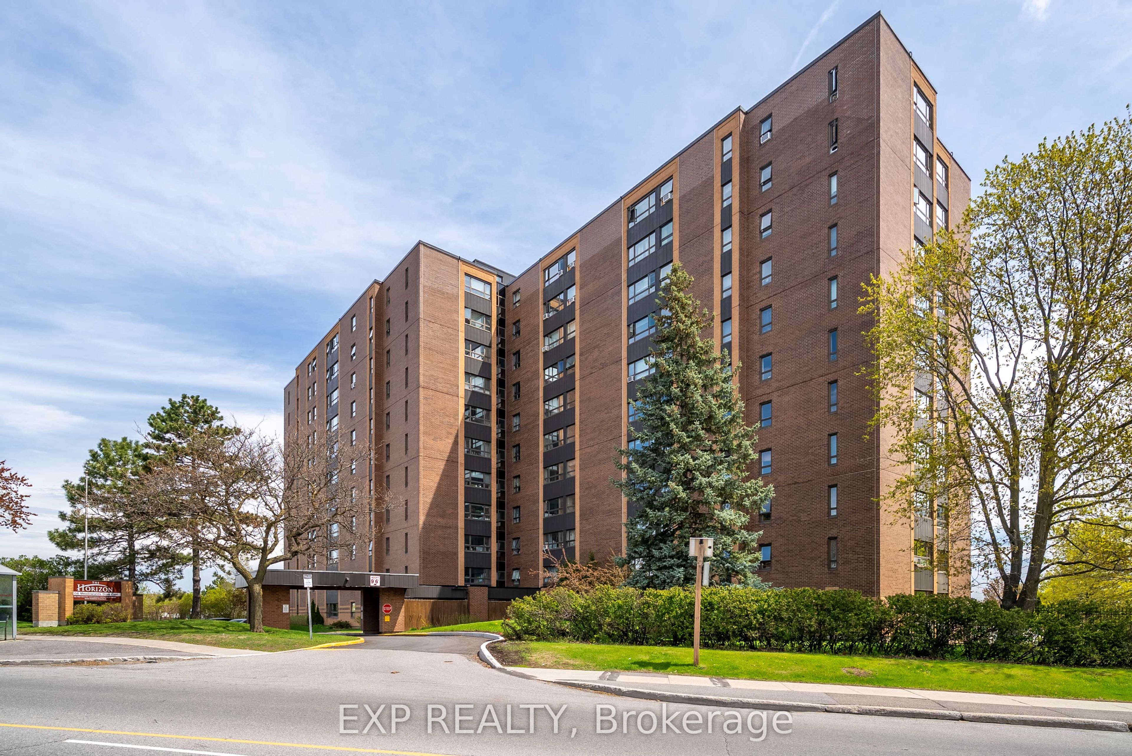 Residential in Cityview - Parkwoods Hills - Rideau Shore 3