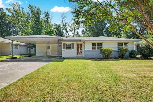 7311 Dahlia Dr, Little Rock, AR, 72209-4422 | Card Image