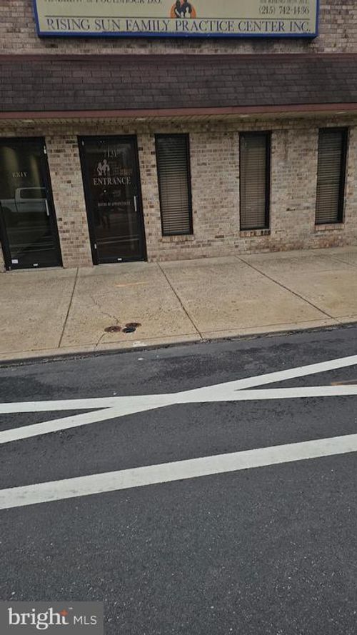 7131 Rising Sun Ave, Philadelphia, PA, 19111-3924 | Card Image