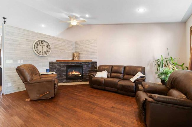 5 Laurel Close, House other with 5 bedrooms, 3 bathrooms and 5 parking in Sylvan Lake AB | Image 8