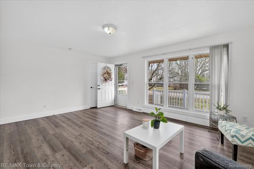 3384 Clement St, Flint, MI, 48504 | Card Image