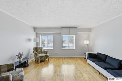7e-3401 Martha St, Omaha, NE, 68105-3168 | Card Image