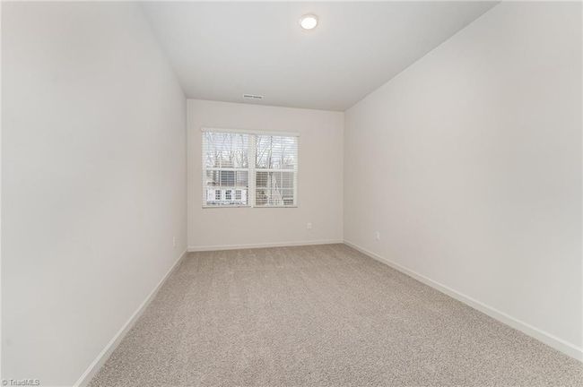 5906 Crossview Dr, House other with 3 bedrooms, 3 bathrooms and null parking in Kernersville NC | Image 19