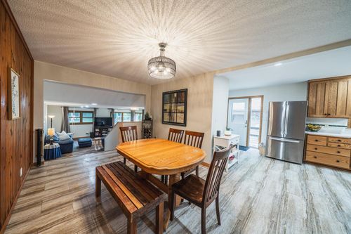 425 Shorewood Dr, Detroit Lakes, MN, 56501-4605 | Card Image