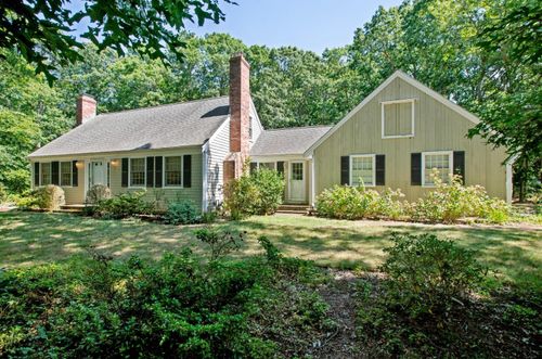 286 Mid Pine Dr, Yarmouth Port, MA, 02675-1642 | Card Image