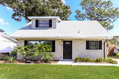 8665 92 Nd Street, House other with 4 bedrooms, 1 bathrooms and null parking in Largo FL | Image 1