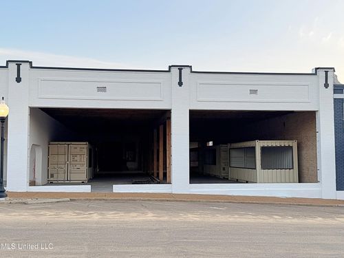 123 W Main Street, Carthage, MS, 39051 | Card Image