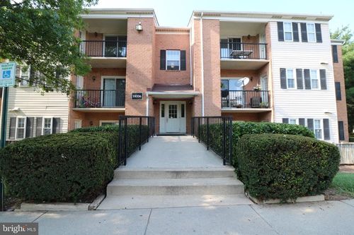 202-18318 Streamside Dr, GAITHERSBURG, MD, 20879-5223 | Card Image