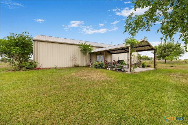 00 Dagg Rd, Home with 1 bedrooms, 2 bathrooms and null parking in Yoakum TX | Image 5