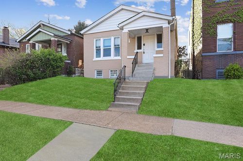 3635 S Spring Ave, Saint Louis, MO, 63116-4628 | Card Image