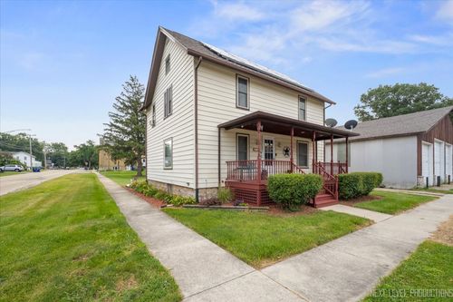 194 May St, Hinckley, IL, 60520-9797 | Card Image